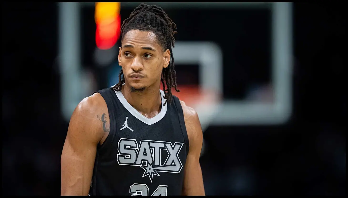 Devin Vassell-এর বেতন Spurs-এর জন্য একটি বড় সমস্যা হয়ে দাঁড়িয়েছে